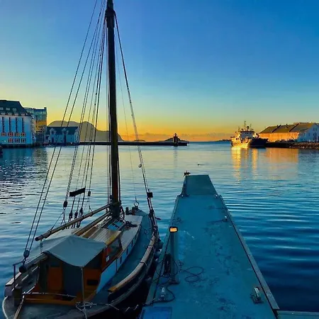 Apartment Hellegata 5 - In The Heart Of Alesund